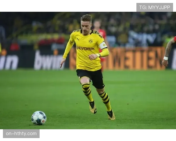 官方：塞维利亚后卫马尔康-特谢拉十字韧带撕裂，赛季报销